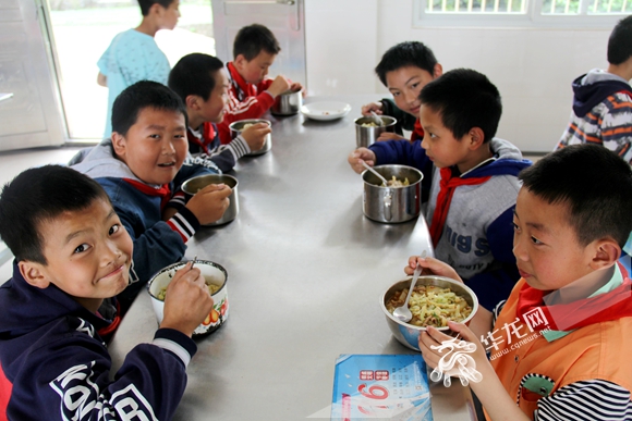 【区县联动】【渝北】渝北:大力实施营养改善计划 保障中小学生成长