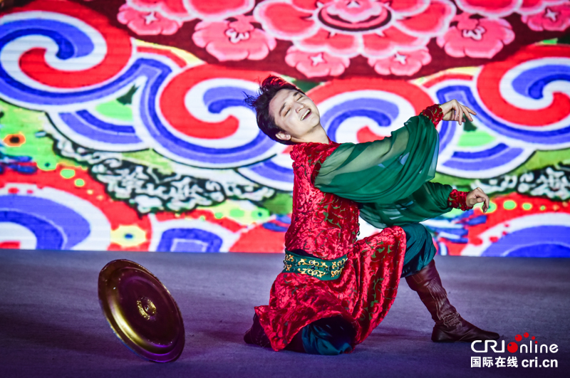 "中俄青少年体育健身大型互动展演"在河北省定州市举办