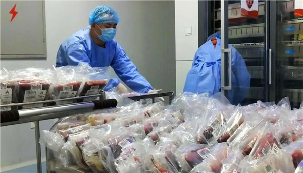 【戰“疫”·行動】渭南市第三批7.9萬毫升血液 “啟程”馳援湖北