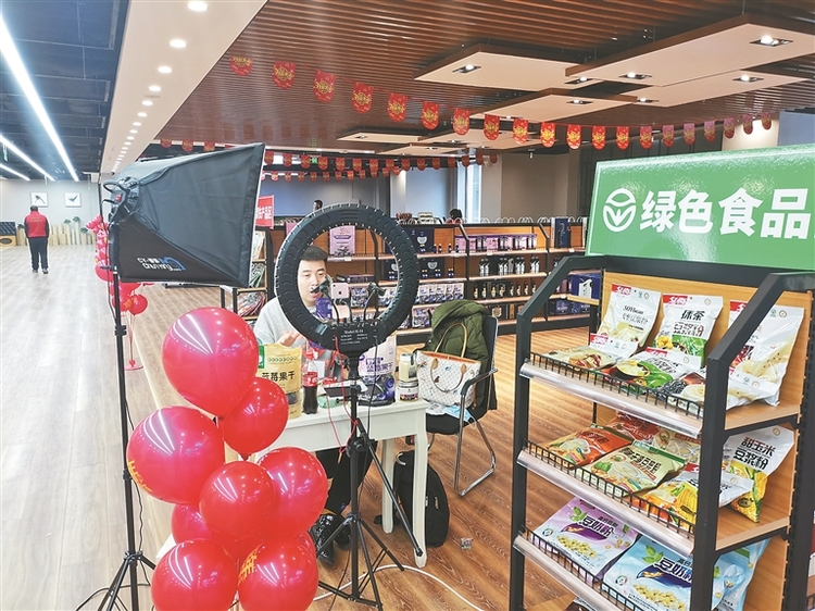 黑龙江省绿色食品营销再添创意 “龙江绿”牵手中央大街红了