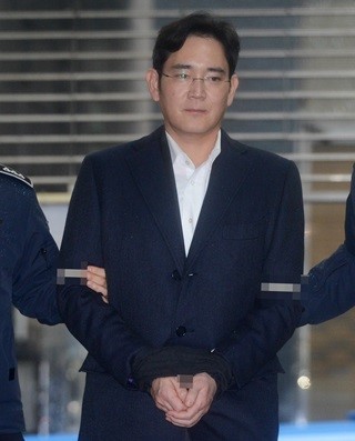 三星掌门与朴槿惠被关同一监狱 坐牢前先隔离4周