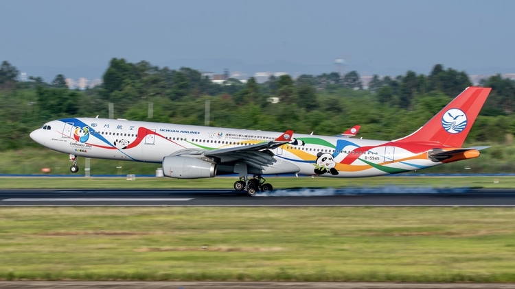 川航首飞！“成都大运号”将成为天府国际机场首架落地真机
