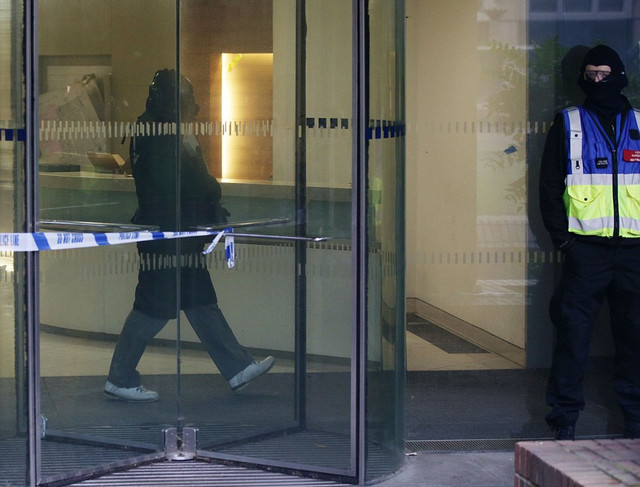 倫敦2000名警察武裝演習 模擬應對IS恐襲