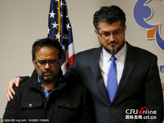 加州枪击案一嫌犯亲友出席新闻发布会 加州枪击案一嫌犯亲友出席新闻发布会