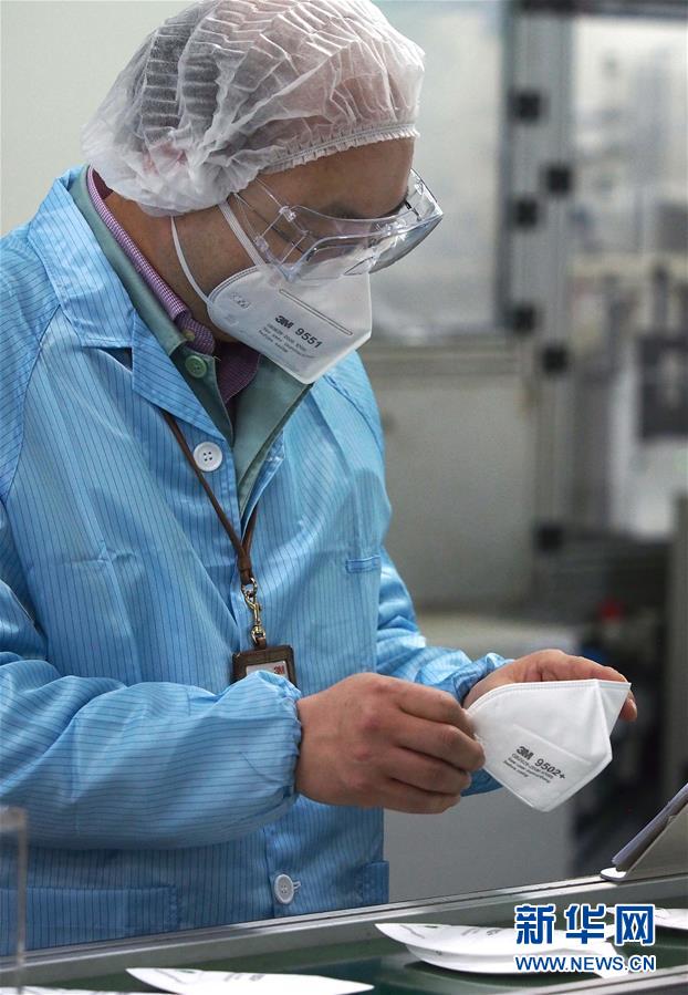 聚焦上海口罩生产线：24小时不间断