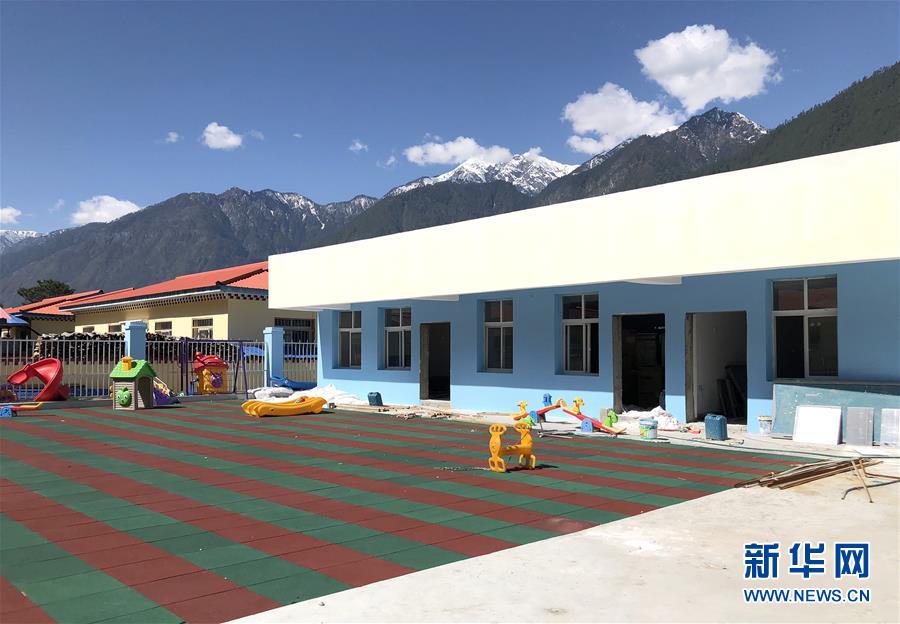 西藏边境村庄布巴的新生