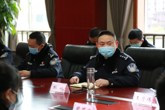 雅安雨城公安召开四川警察学院学员实习总结座谈会