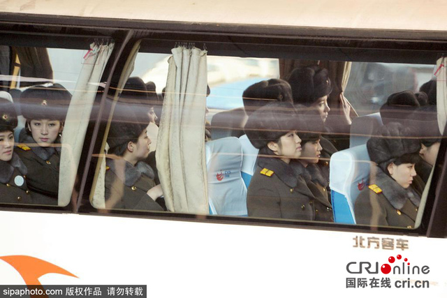 朝鲜牡丹峰乐团成员抵达北京