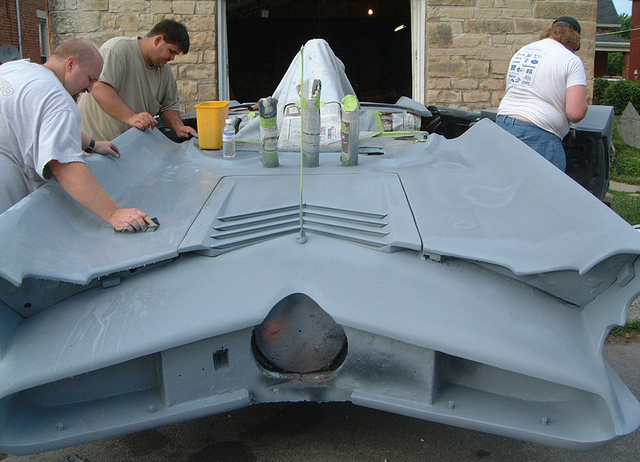 美國男子癡迷蝙蝠俠數十年 花25萬美元打造"蝙蝠戰車"