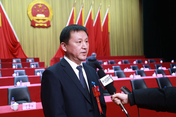 于永辉当选延吉市监察委员会主任,金昌律当选延吉市人民政府副市长