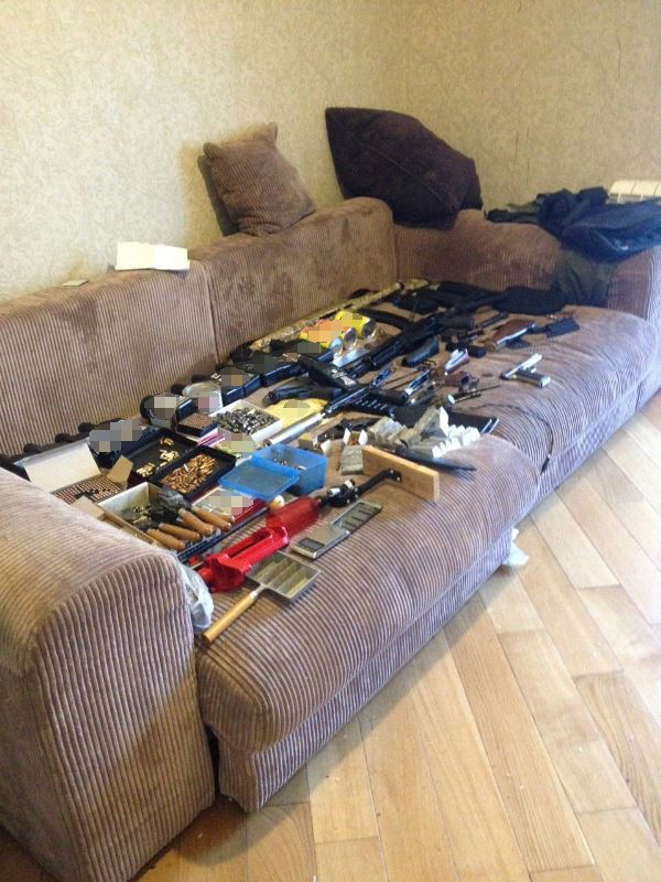 俄一大學生涉嫌販賣武器被捕 家中儼然小型軍火庫