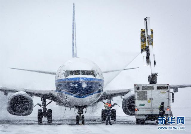 乌鲁木齐遭罕见暴雪 积雪超37厘米突破历史极值