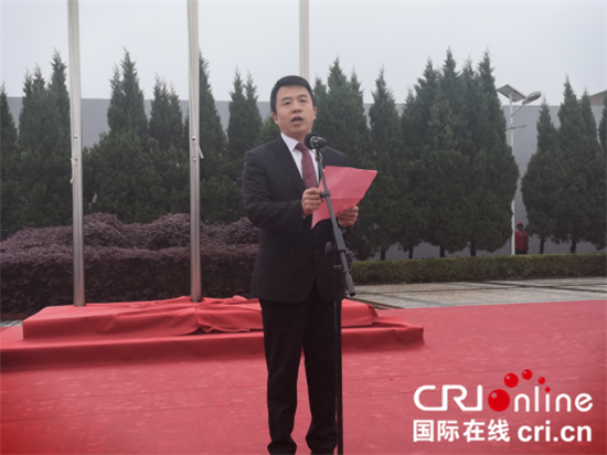 急稿(供稿 社会广角列表 三吴大地泰州 移动版)渡江战役胜利70周年升旗仪式举行