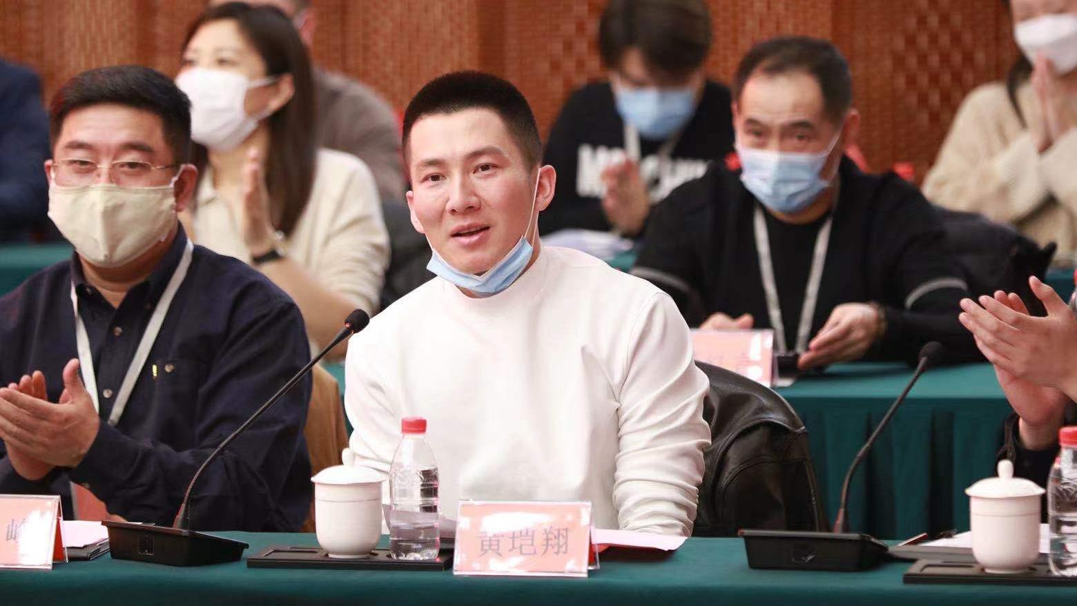 全景谱写国家英雄史诗 电视剧《跨过鸭绿江》创作座谈会在京召开