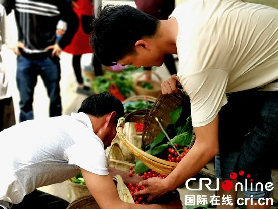 贵州镇宁樱桃红了引客来