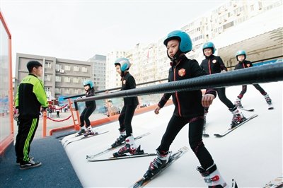 前门小学冬奥乐园落成