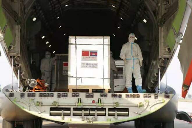 Vaksin COVID-19 Buatan China Tiba di Kemboja dan Laos_fororder_1130407511