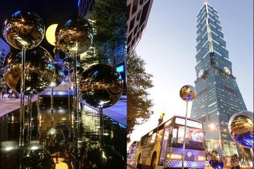 信义区月亮公交车