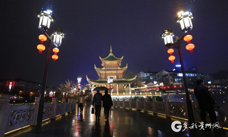 （中首）光影之夜 贵阳甲秀楼激光灯光秀亮灯