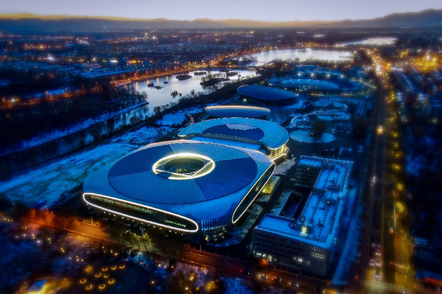 亚洲最大冰上项目训练基地完工