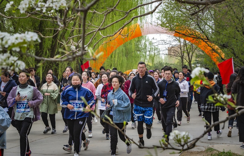 沈阳城市学院绿岛湖迷你马拉松10KM圆满落幕