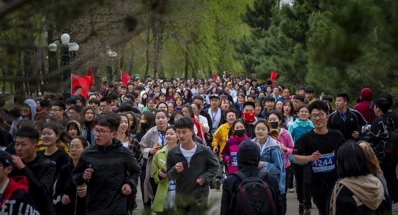 瀋陽城市學院綠島湖迷你馬拉松10KM圓滿落幕