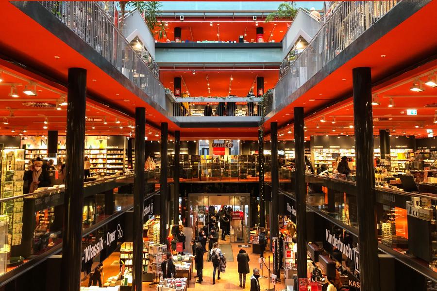 疫情封锁下的德国：餐馆可以歇，书店不能关