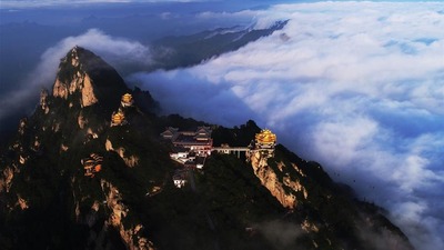 Scenery of Mountain Laojunshan at Luoyang in C China