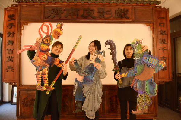 济南皮影“女掌门”李娟：让传统老手艺变身流行“新”文化_fororder_image_202102051028