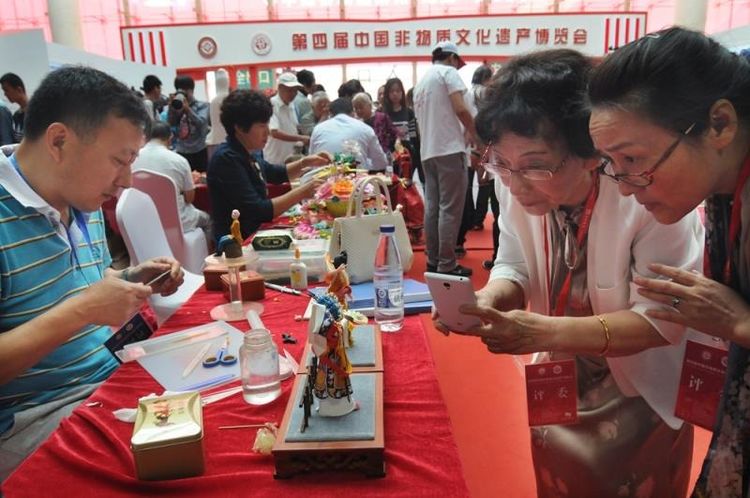 （有修改）济南城市名片——非遗传承人董凤岐与她指尖上的艺术面塑