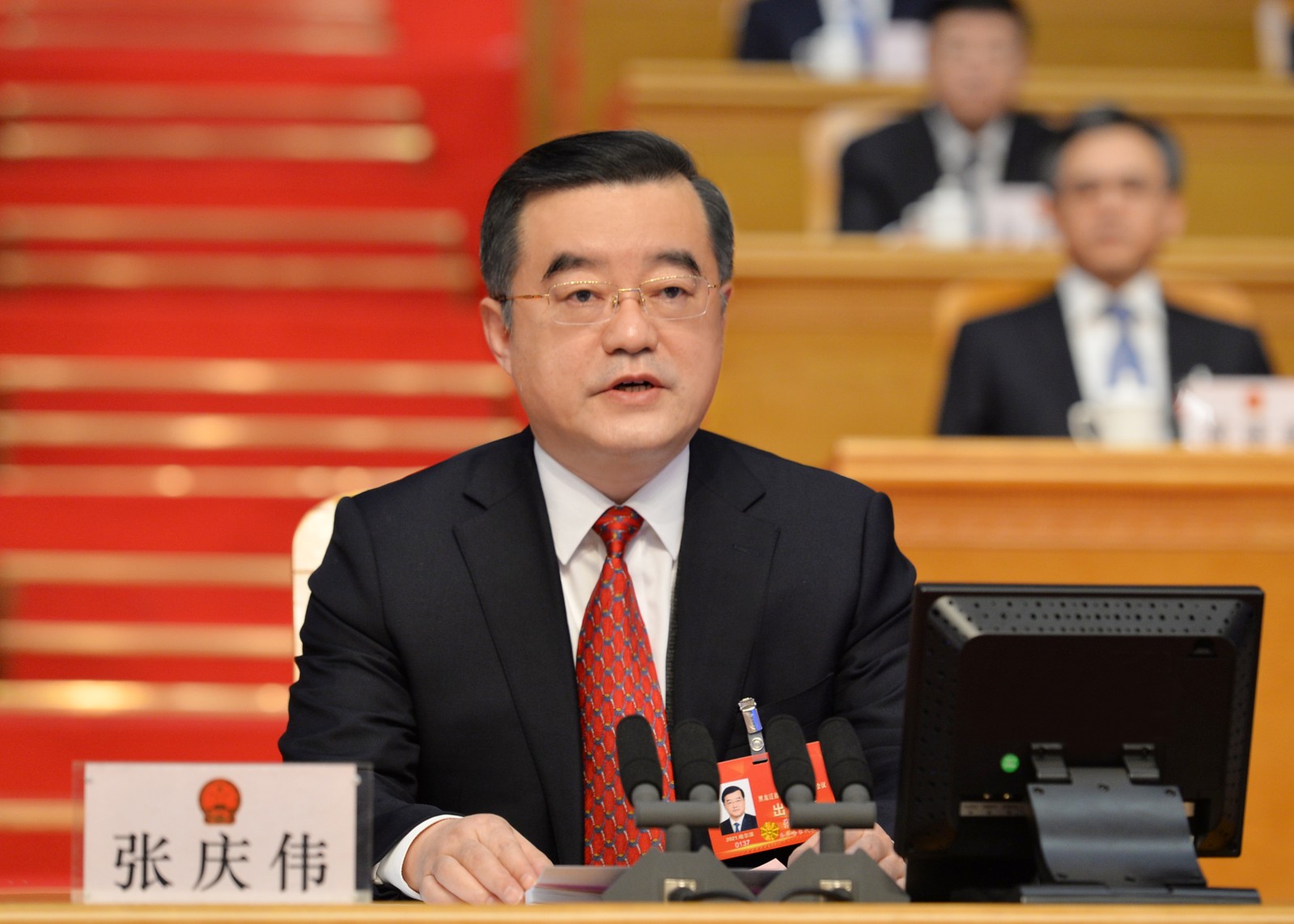 黑龙江省十三届人大五次会议隆重开幕