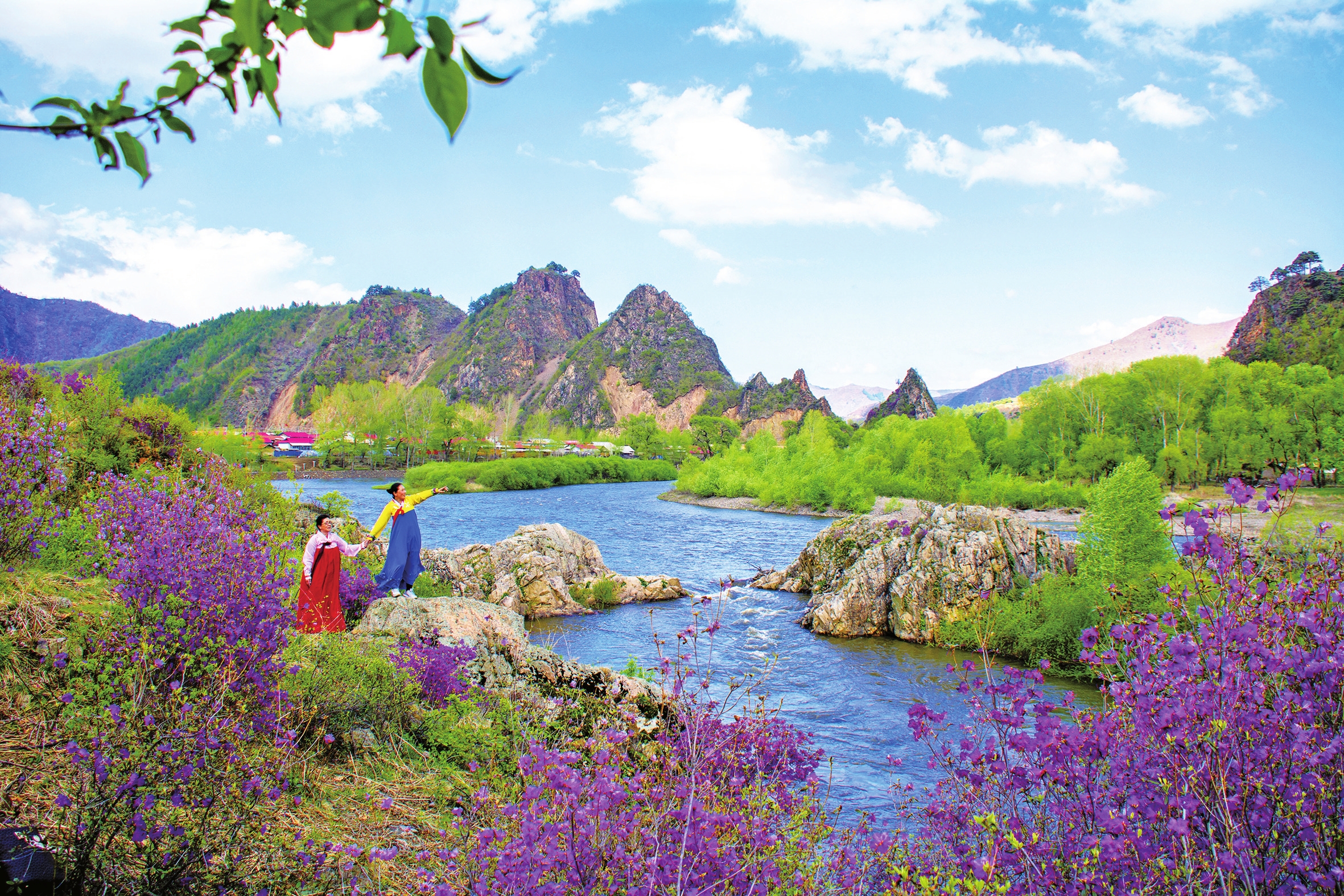 最美白山四月天