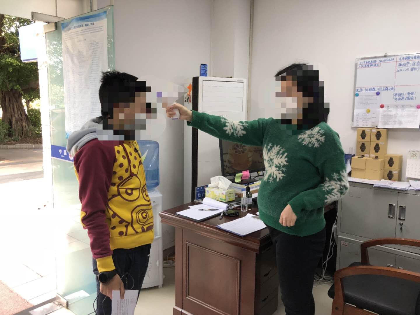 广州番禺：战疫夫妻档 携手抗疫情