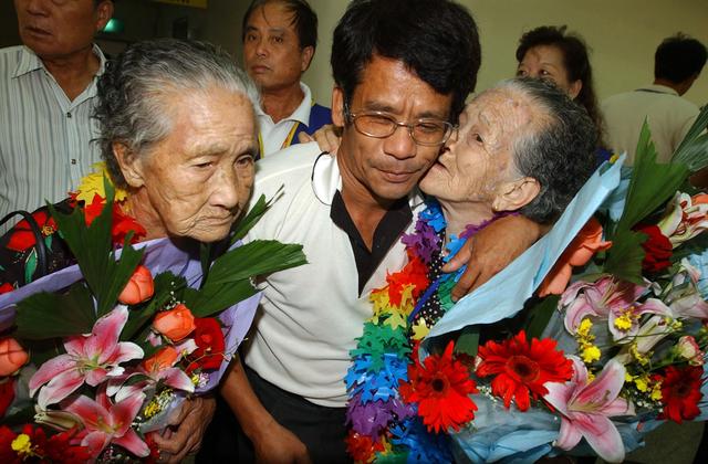 瞬间看到历史 台媒眼中的两岸交流图片展登陆厦门