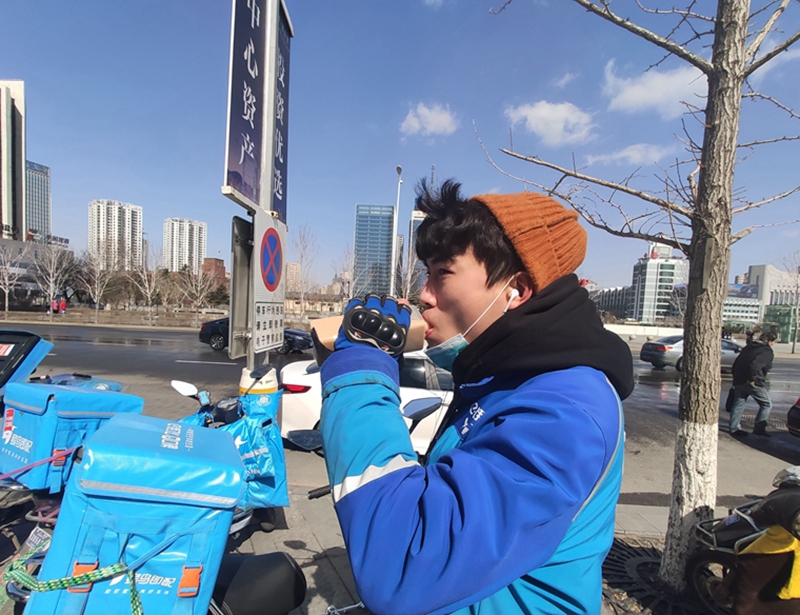 辽宁：“一平米“无人值守爱心驿站为抗疫逆行者免费开放