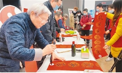 各地台办和相关部门尽心尽力做好服务——让在陆台胞过个好年