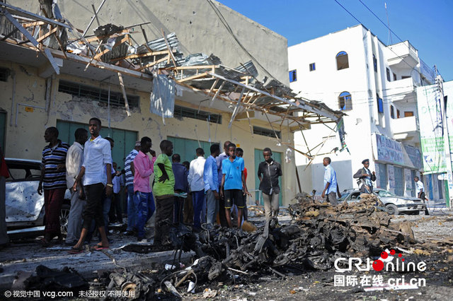 索马里首都发生自杀式炸弹袭击和枪击