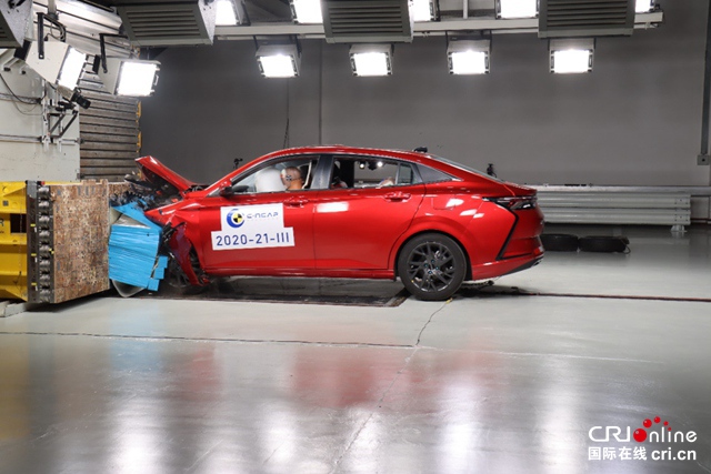 汽車頻道【資訊】找不出故事的事故 風神奕炫獲五星安全評價