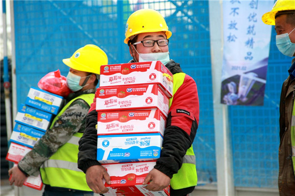 保障十四运 陕西国际体育之窗项目近400名建设者过年不回家