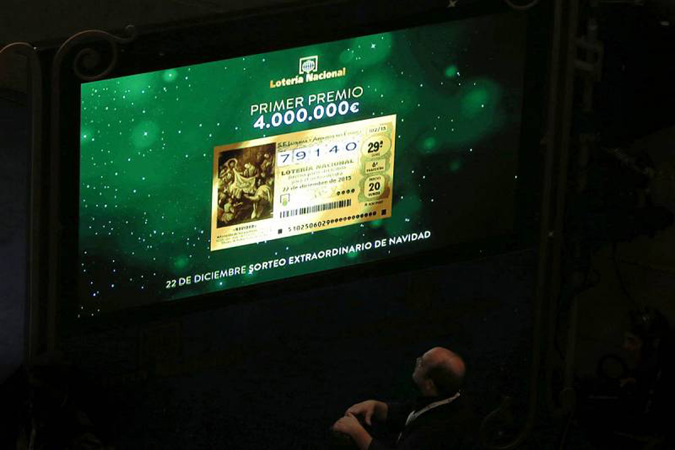 西班牙“大胖子”圣诞彩票开出400万欧元头奖(组图)