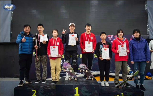 廣西體校運動員在U系列中國青少年滑板巡迴賽中斬獲1金