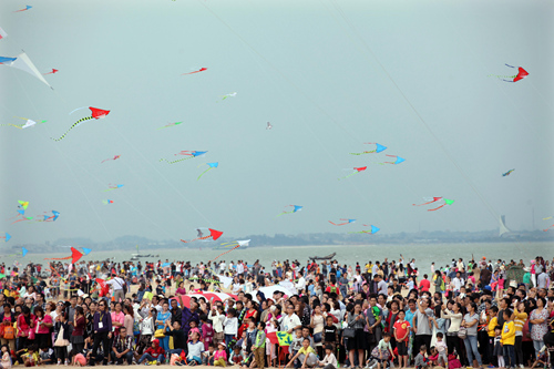 厦门风筝节集结境内外33支队伍 为两岸交流搭建平台