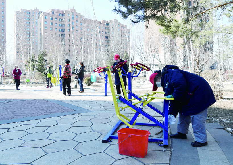 长春：给城市保洁 迎春天到来