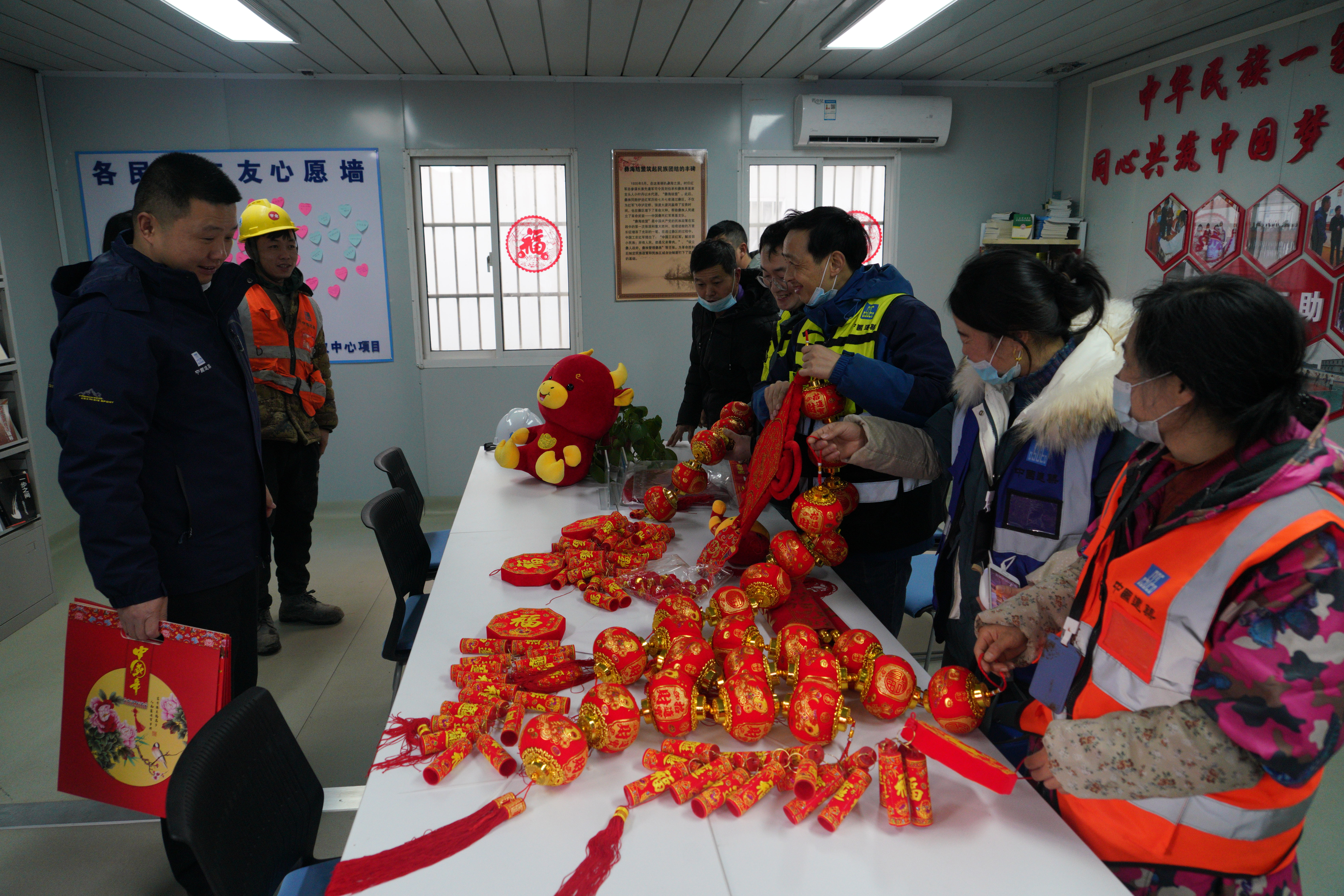 牛Style② | 除夕工地探访：工友齐过年，工程项目就是“家”