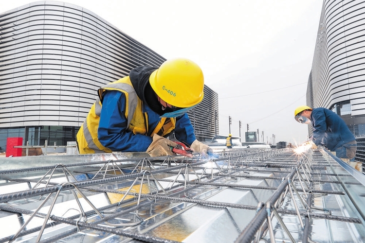 （转载）走访东安湖体育公园建设工地 为建设者点赞