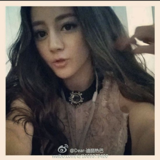 新疆美女美若天仙：迪丽热巴PK古力娜扎