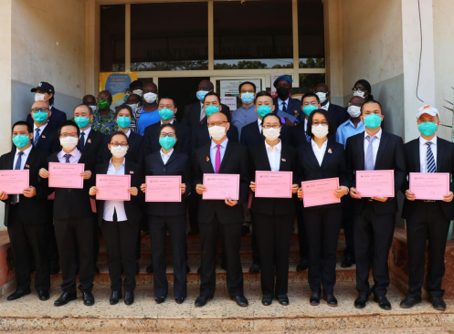 幾內亞比紹為第17批中國醫療隊頒發榮譽證書