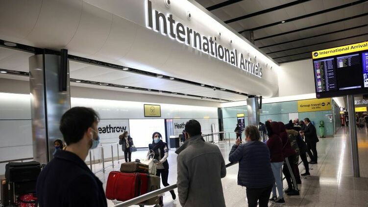 英国15日起实施更严格入境隔离措施
