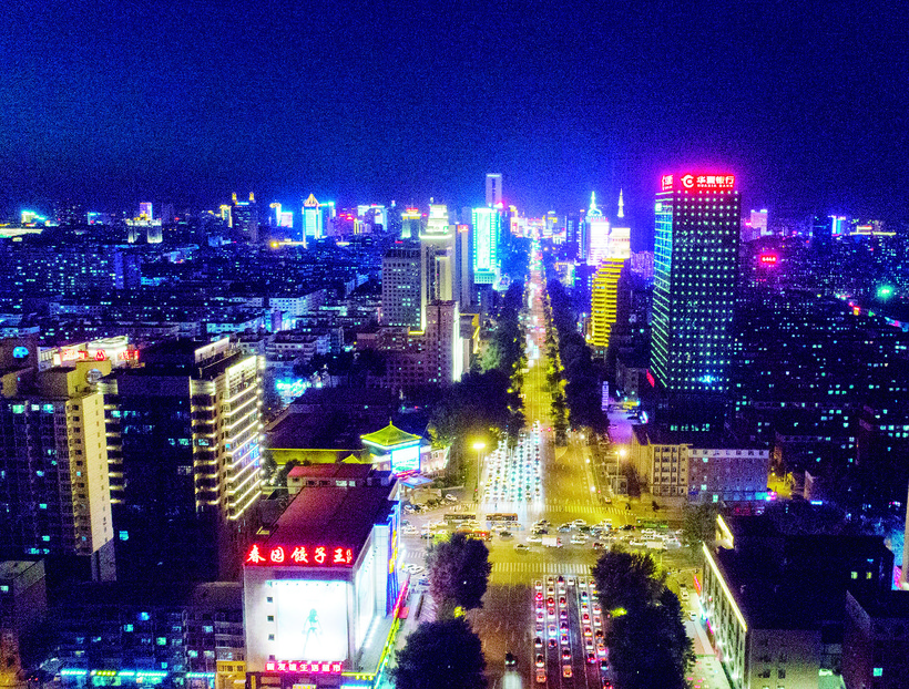 長春人民大街：流光溢彩的城市中軸線