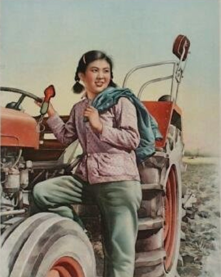百年瞬间丨“东方红”拖拉机问世